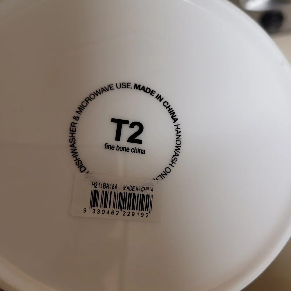 T2 Tea teapot NWT - Picture 3 of 7